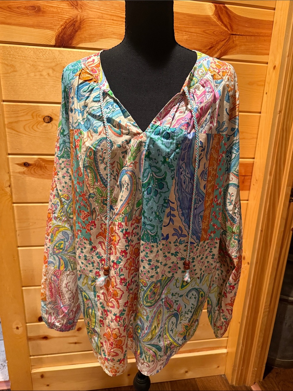 Lightweight Multicolor Paisley V‑Neck Tunic